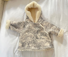 Load image into Gallery viewer, Petite Fleece Jacket (Safari Print)