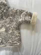 Load image into Gallery viewer, Petite Fleece Jacket (Safari Print)