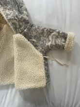Load image into Gallery viewer, Petite Fleece Jacket (Safari Print)