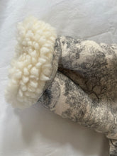 Load image into Gallery viewer, Petite Fleece Jacket (Safari Print)