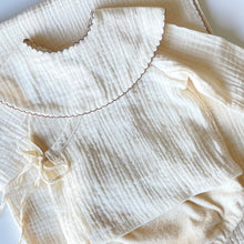 Load image into Gallery viewer, Newborn outfit + Blanket Set (Cream)