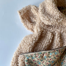 Load image into Gallery viewer, Teddy Borg Gilet Vest (beige)