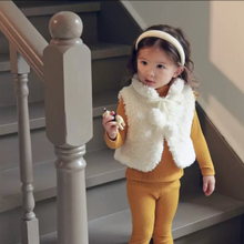 Load image into Gallery viewer, Cloud Pompom Gilet (Ivory)