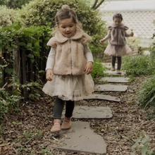 Load image into Gallery viewer, Teddy Borg Gilet Vest (beige)