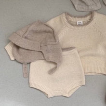 Load image into Gallery viewer, Knitted Bonnet (Two Colours)