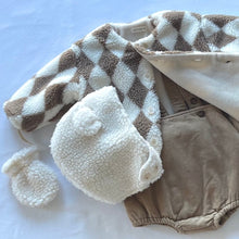 Load image into Gallery viewer, Fleece Jacket (Beige)