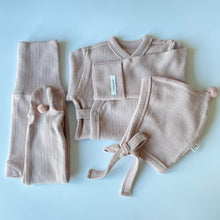 Load image into Gallery viewer, Pointelle Newborn Set (Four Colours)
